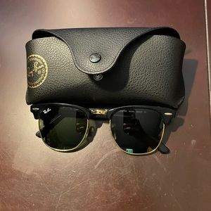 Unisex black and gold polarized Ray Ban Clubmasters with original case